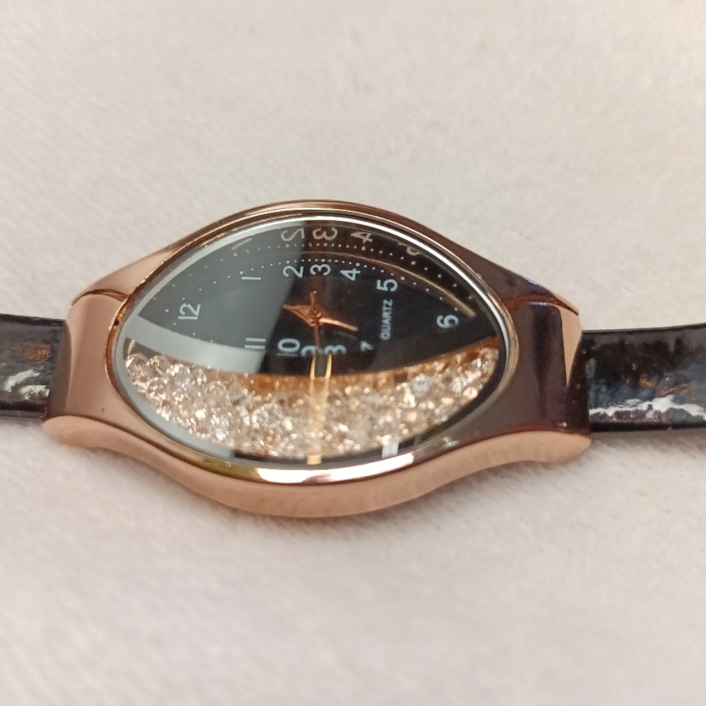 Rose Gold Color Watch - Picture 12 of 12